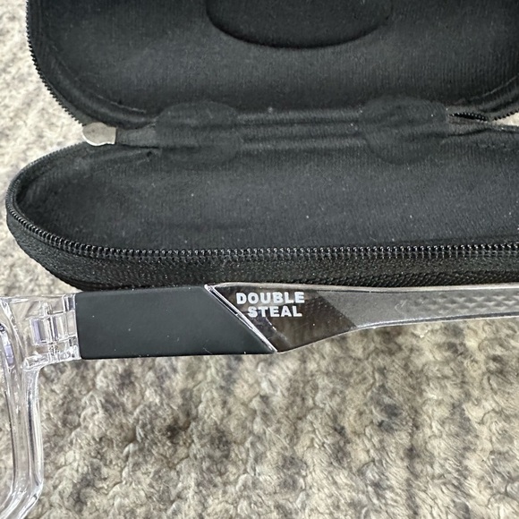 Boys youth Oakley eyeglass frames. Used, but in EUC. - Picture 5 of 8